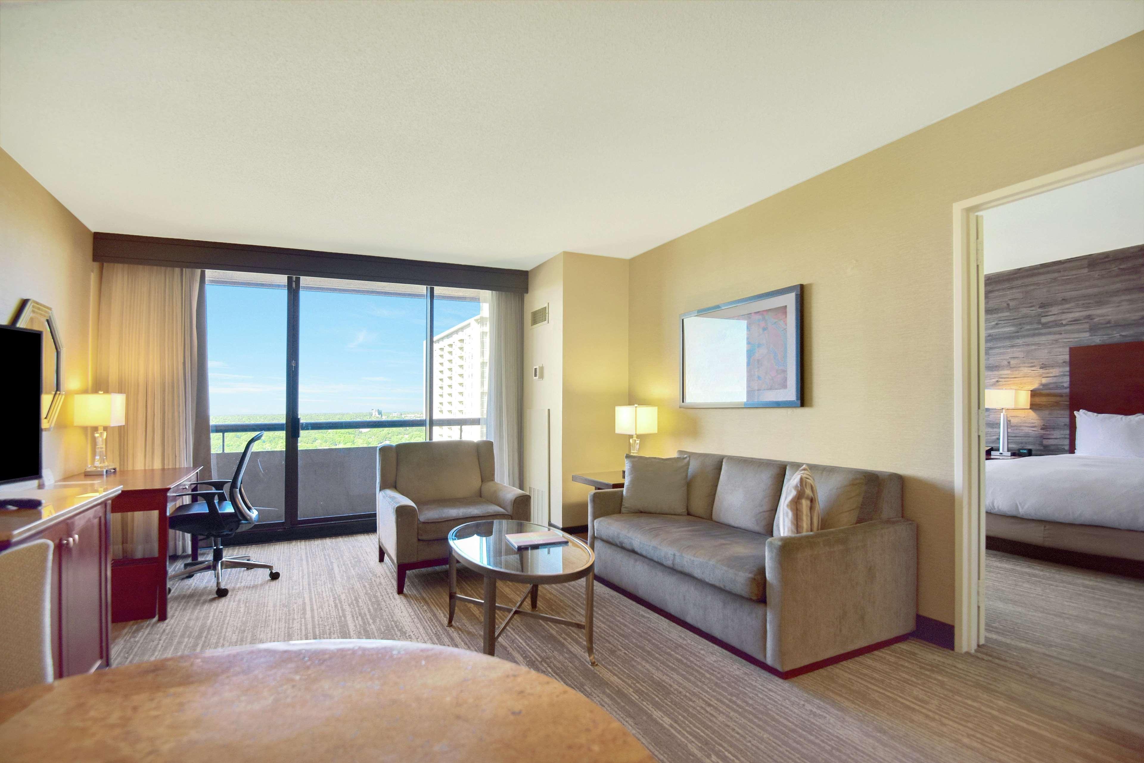 Doubletree By Hilton Hotel & Suites Houston By The Galleria Exterior foto